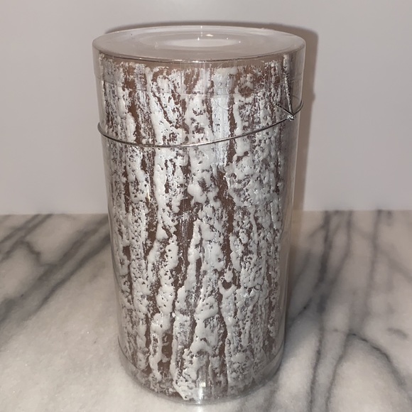 6" Flameless LED Real Wax "Snow" Pillar Candle - Picture 4 of 5